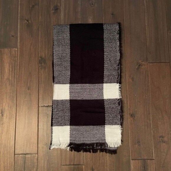 Plaid Black and White Square Scarf - Picture 2 of 4